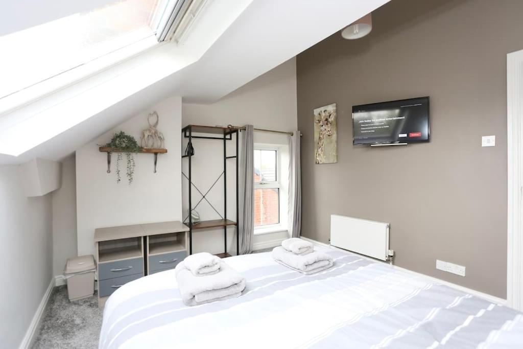 The Hot Tub Townhouse By Holiday Heim Lytham St Annes Exterior foto